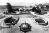Jardim do Castelo
Escadaria, jardim e a Baía de Guanabara, vistos do Castelo. Ao fundo, vê-se o cais de embarque, em 1917. Foto: Acervo COC.