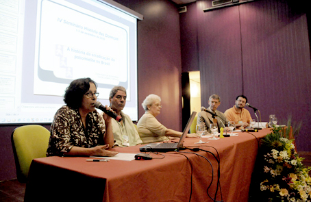 Pesquisadores apresentam trabalhos sobre doenças e epidemias na história de diversos países