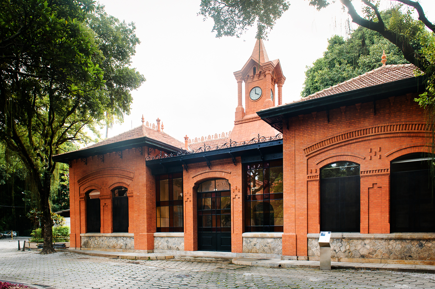 Pavilhão do Relógio tem reforma concluída